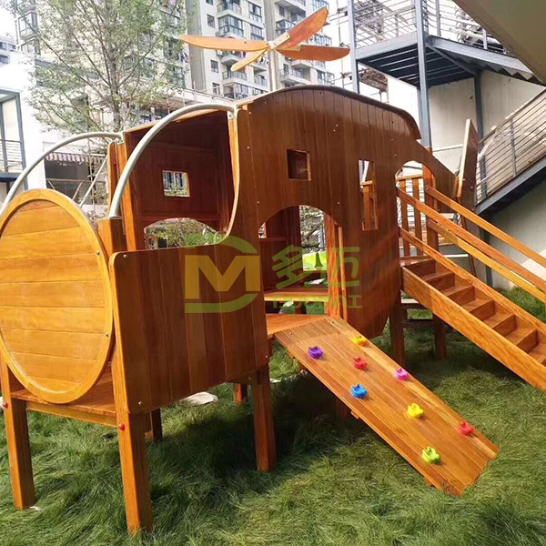 幼儿园木制滑梯设施